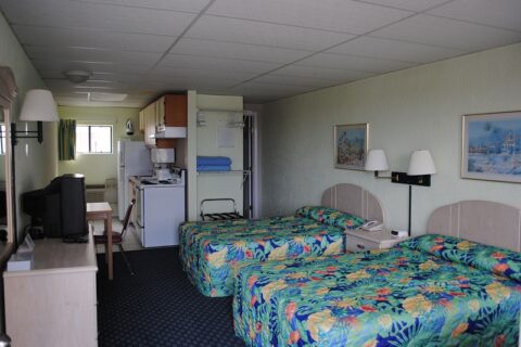 Northside standard double with kitchen motel room interior