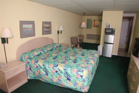 Northside standard king motel room interior